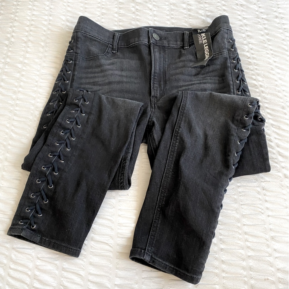 NWT Express ankle legging size 10R cross tie detailing on sides black distressed